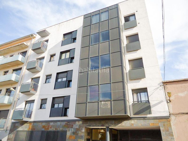 Foto 2e857ab8-1aa2-4ff2-8cb1-fc73c1001c3d. Pis amb aparcament a Creu de la Mà Figueres