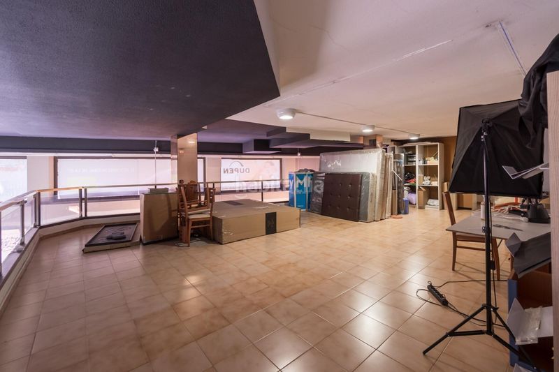 Foto 34d4e0d0-780c-4c6b-a9aa-6fa55e0b4a4c. Local comercial a Centre Figueres