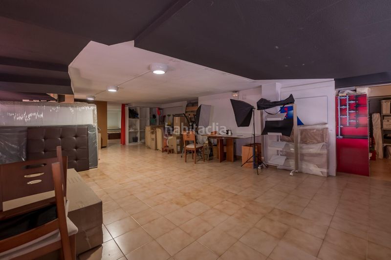 Foto b42579a5-2ba3-4deb-8305-11955027bd52. Local comercial a Centre Figueres