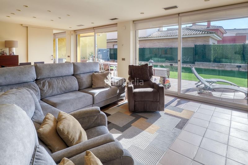 Foto 266b8095-93f0-4ff5-8853-7df972078f0b. Casa amb aparcament piscina a Borrassà