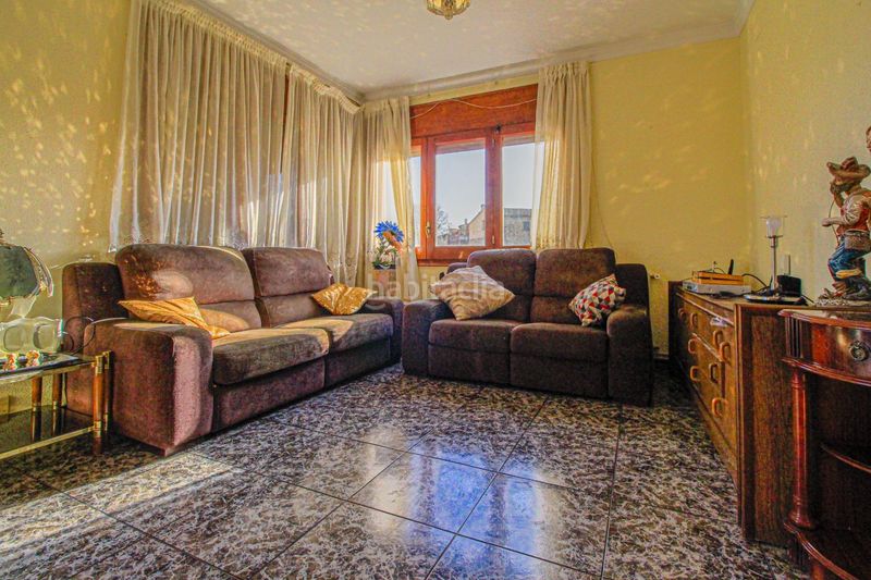 Foto c3a4aec5-26da-43f1-bd3f-97a76a175759. Casa amb aparcament a Cabanes