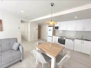 Rent Apartment  Carrer carrer sant pau. Moderno apartamento en el corazón de figueres