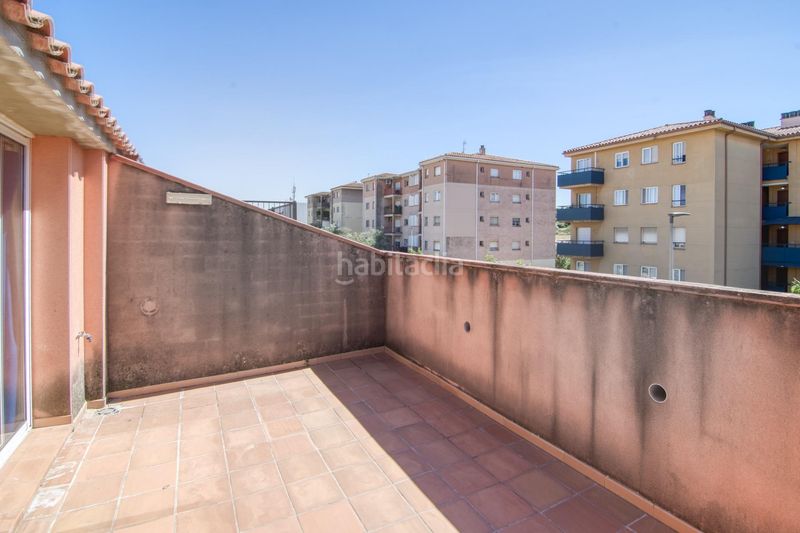 Foto e5c0519e-8d8a-4d48-8e30-193b395dde99. Casa adossada amb calefacció aparcament a Poble Nou-Olivar Gran Figueres