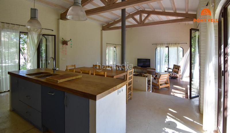 Foto 0e2fb2ab-9add-4a89-a99c-46ae26331f86. Lloguer casa amb calefacció aparcament a Forallac