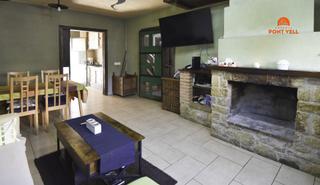 Casa adossada a Bisbal d´Empordà (La)