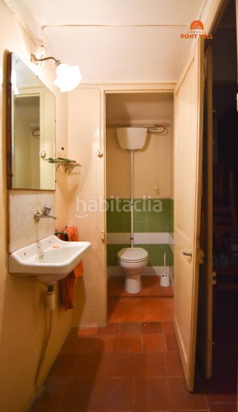 Foto a4e82625-f109-45c4-bc3d-f5f74e56d9a0. Casa adossada amb calefacció aparcament a Bisbal d´Empordà (La)