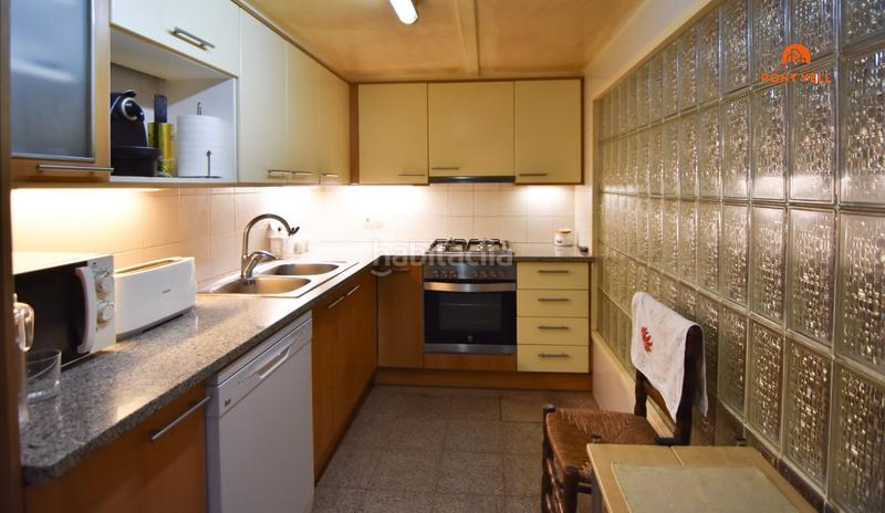 Foto bc848332-8801-4a4e-b500-11a2de4822c0. Casa adossada amb calefacció aparcament a Bisbal d´Empordà (La)