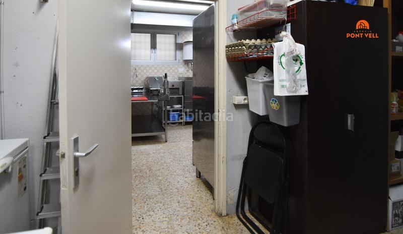 Foto 7f4a6c45-bd1b-4429-972e-b4efc6e9351e. Local comercial en Bisbal d´Empordà (La)