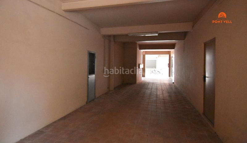 Foto a0f467c5-78eb-49d2-95c7-fb541d92a0c0. Local comercial en Bisbal d´Empordà (La)