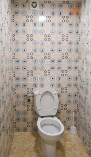 Foto f9cb42f5-a2b0-412a-bbb1-6095ecf9ced8. Local comercial en Bisbal d´Empordà (La)