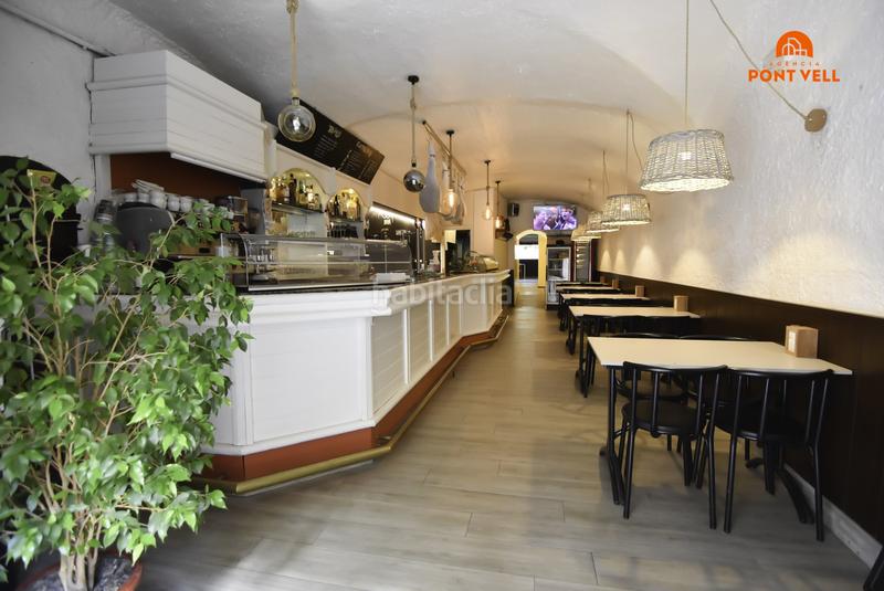 Foto bb240408-10e2-42c7-9816-7f083e219fc5. Traspàs local comercial a Bisbal d´Empordà (La)