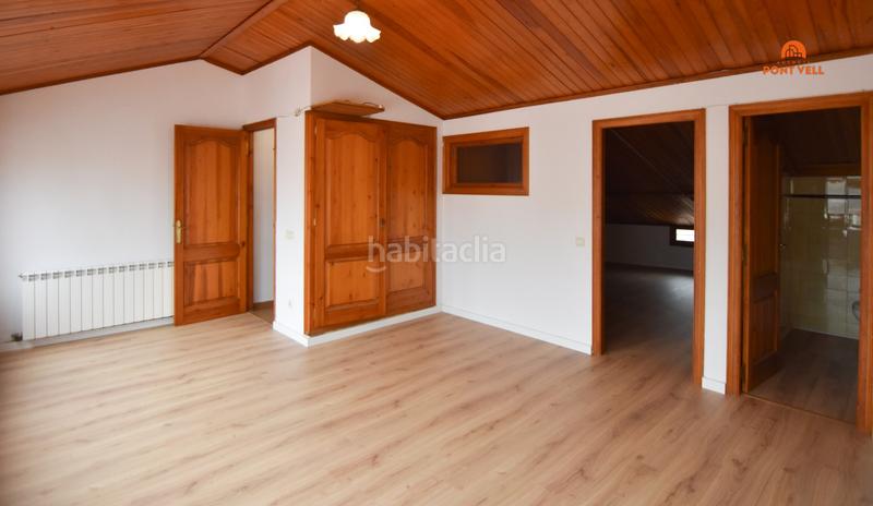 Foto 83105ed2-57b2-4e7c-9958-4c07044816e5. Casa adossada amb calefacció aparcament a Bisbal d´Empordà (La)