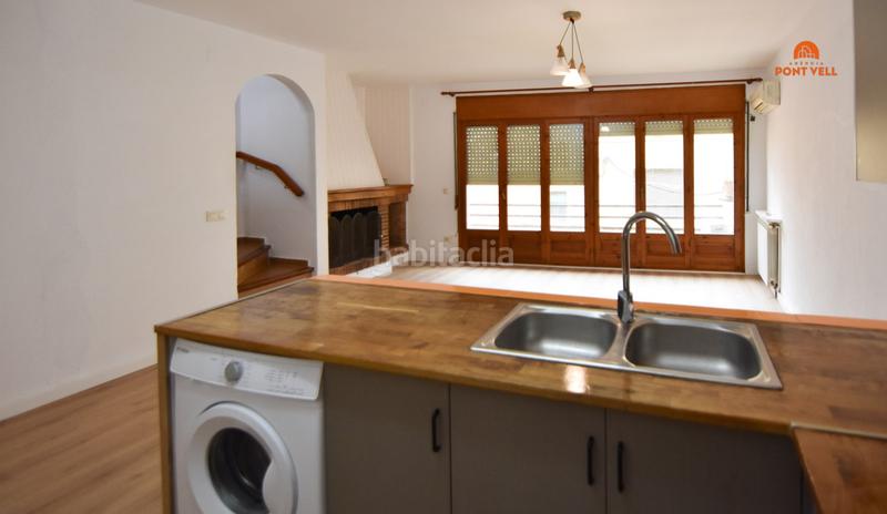 Foto d3f99e5f-f67c-4574-a299-b3b8c28fe5cc. Casa adossada amb calefacció aparcament a Bisbal d´Empordà (La)