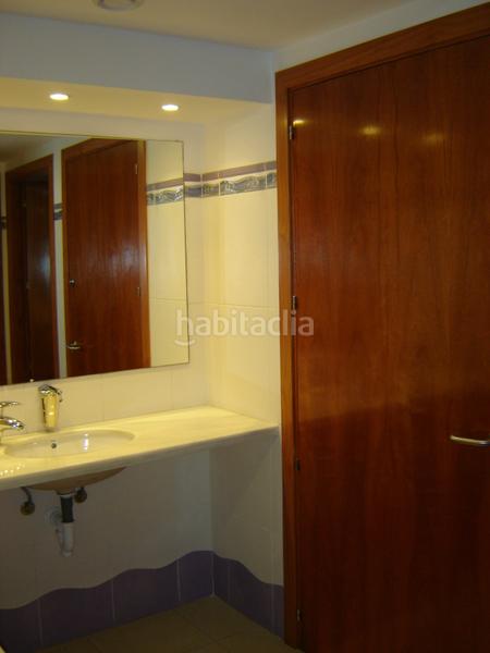 Foto 583e2f5f-68bf-40c5-8000-c5b6d6ed6f44. Lloguer oficina amb calefacció a Bisbal d´Empordà (La)