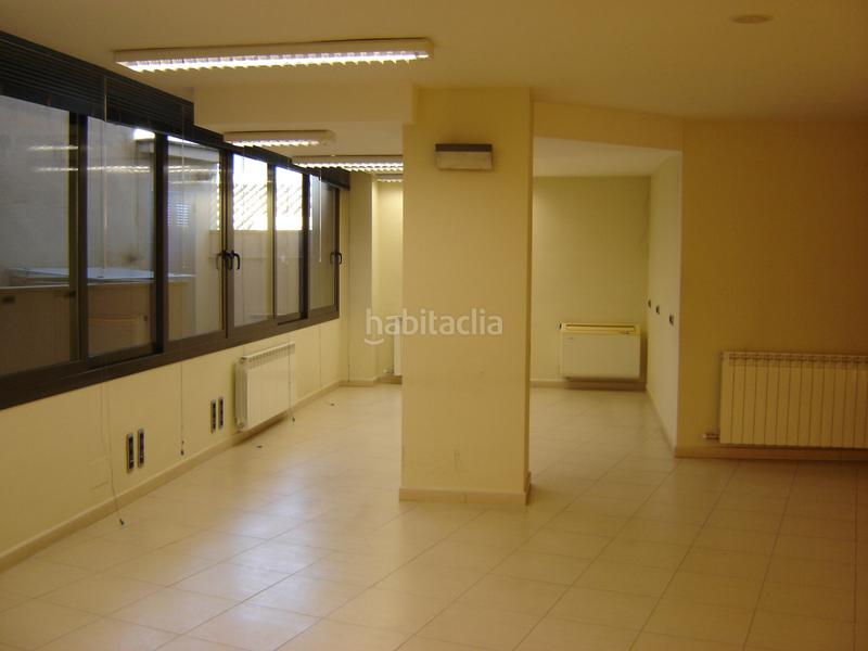 Foto c1e265f5-8a76-4997-8038-efb9af6b97eb. Lloguer oficina amb calefacció a Bisbal d´Empordà (La)