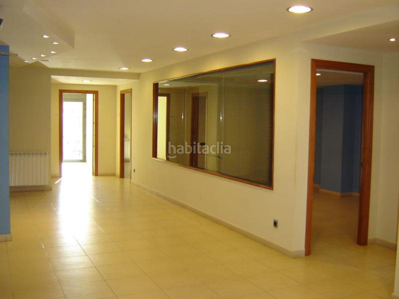 Foto dd95ae9d-2144-4fe4-8c81-045fdcdd7475. Lloguer oficina amb calefacció a Bisbal d´Empordà (La)