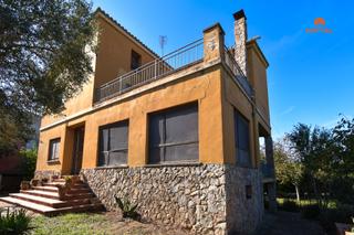 Casa a Cruïlles, Monells i Sant Sadurní de l´Heura