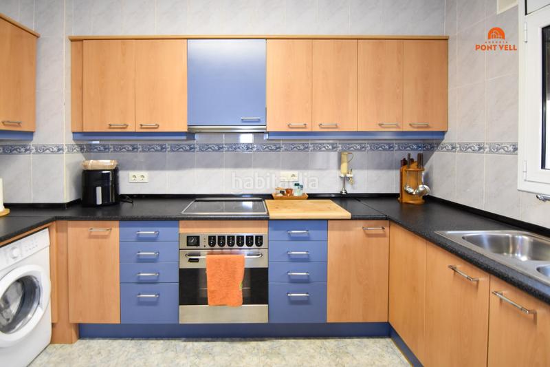 Foto 36bf1dff-a61e-43b4-ad27-c697cdee61fd. Casa adossada amb calefacció aparcament a Bisbal d´Empordà (La)