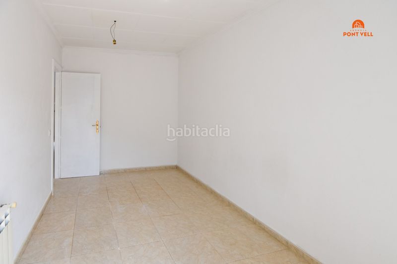 Foto 0f52709d-b8c5-48d9-92c8-4e92e9a0db5d. Edificio en Bisbal d´Empordà (La)