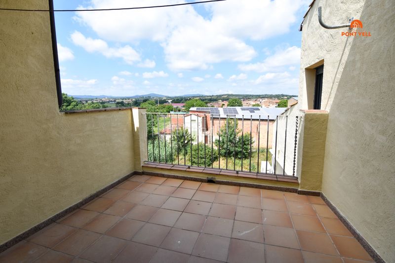 Foto 61f9d354-2775-47d5-aba1-65f3eb590de2. Edificio en Bisbal d´Empordà (La)