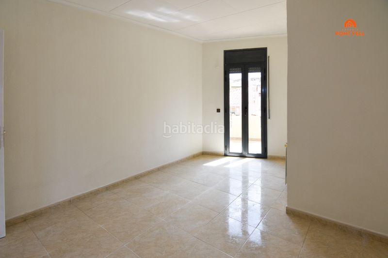 Foto bed97a95-21c7-48d8-98bf-d933d8a09f98. Edificio en Bisbal d´Empordà (La)