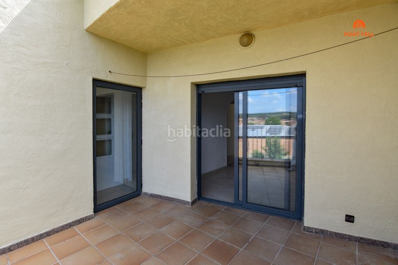 Foto 15d26983-7312-44c8-85aa-f4bb92577903. Edifici a Bisbal d´Empordà (La)