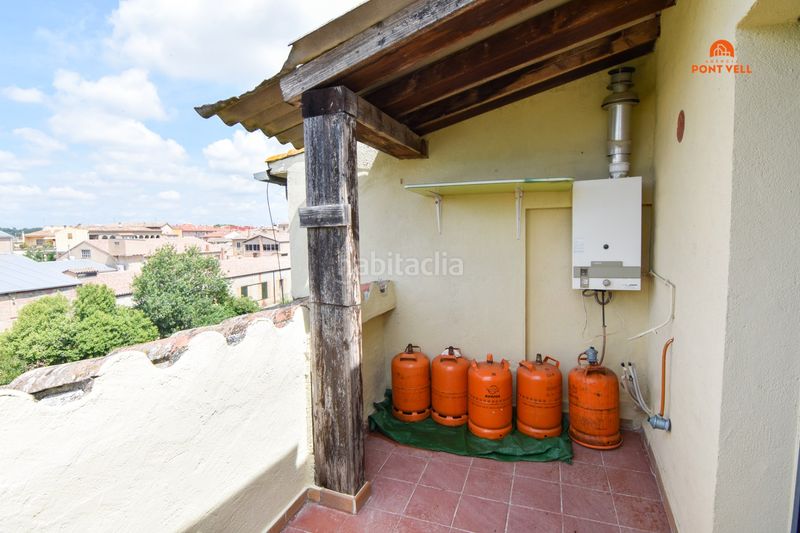 Foto 4d81ae4b-8f48-4742-afad-ed9c8be80adb. Edifici a Bisbal d´Empordà (La)