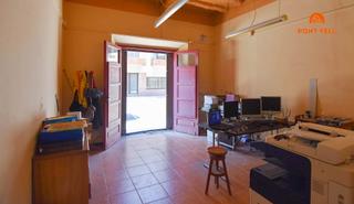 Masia a Bisbal d´Empordà (La)