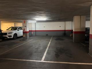 Car parking in Passatge de bocabella 9. Plaza de parking doble
