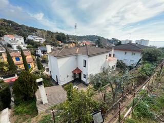 Chalet  Carrer de jaume i. Casa a 4 vents amb aparcament privat