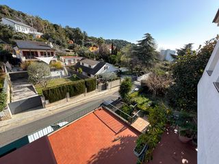 Xalet  Carrer de jaume i. Casa a 4 vents.