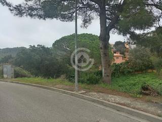 Terreny residencial  Carrer de carles riba. Oportunidad única en residencial begur: terreno de 932m² para co