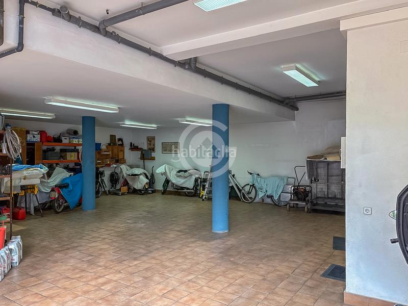 Foto 28accebc-c3a3-4f3a-a00d-9ecc517d0f44. Casa a carrer del terri 5 a Mont-ras