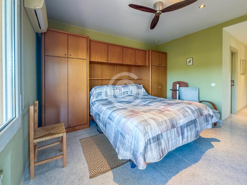 Foto 4f207807-1847-46e8-b235-2ed76e818546. Casa a carrer del terri 5 a Mont-ras