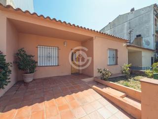 Casa adossada  Carrer de lleida