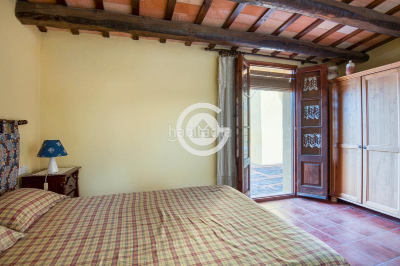 Foto c2e4d27e-ca23-472b-9f46-5090e345216c. Casa adossada amb xemeneia calefacció a Centre Palafrugell
