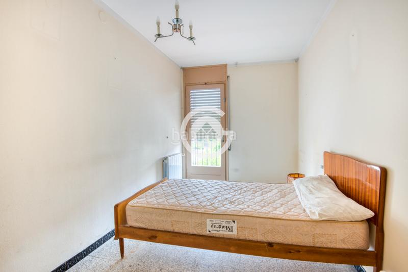 Foto 716fc99e-d5eb-4a68-9b60-c6779b2dc1f3. Casa adosada casa de pueblo con local comercial en el centro – un proyecto con infinitas posibilidades en Palafrugell