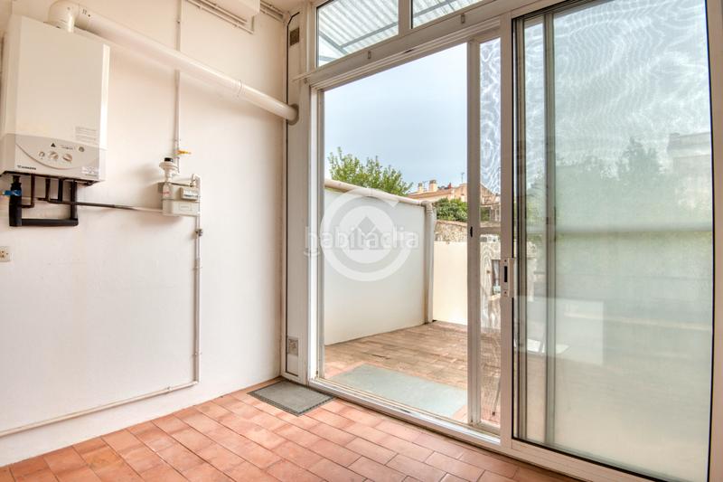 Foto ad47ad89-b126-4827-b99f-78320774e192. Casa adosada casa de pueblo con local comercial en el centro – un proyecto con infinitas posibilidades en Palafrugell