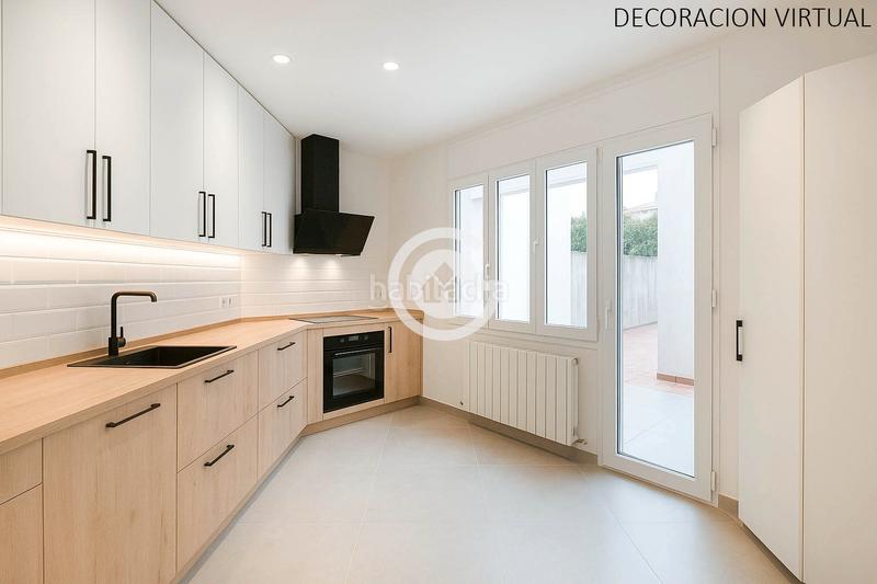 Foto adaa0307-b07b-404a-b766-a38b5b123a48. Casa adosada casa de pueblo con local comercial en el centro – un proyecto con infinitas posibilidades en Palafrugell