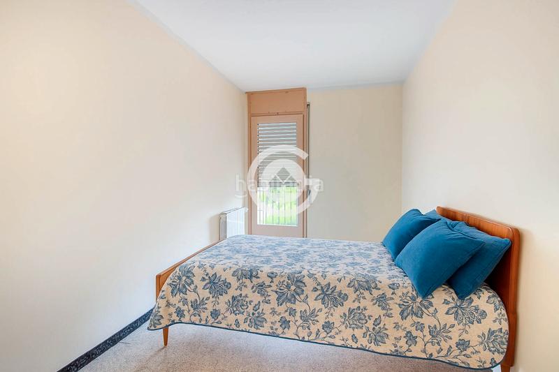 Foto c4757fa2-ef70-4b15-8b34-c917fb7392ee. Casa adosada casa de pueblo con local comercial en el centro – un proyecto con infinitas posibilidades en Palafrugell