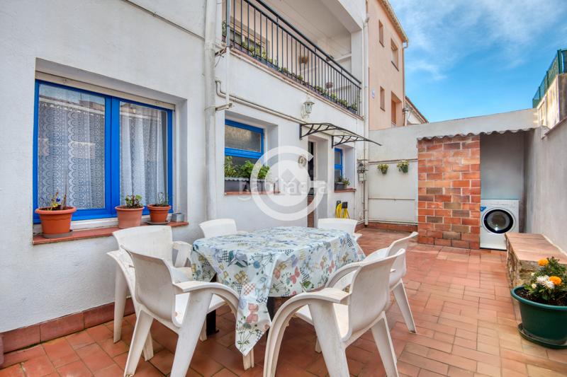 Foto 0ff7e46d-fe3f-4c40-b974-07ca335c4604. Casa adossada amb xemeneia aparcament a La Punxa Palafrugell