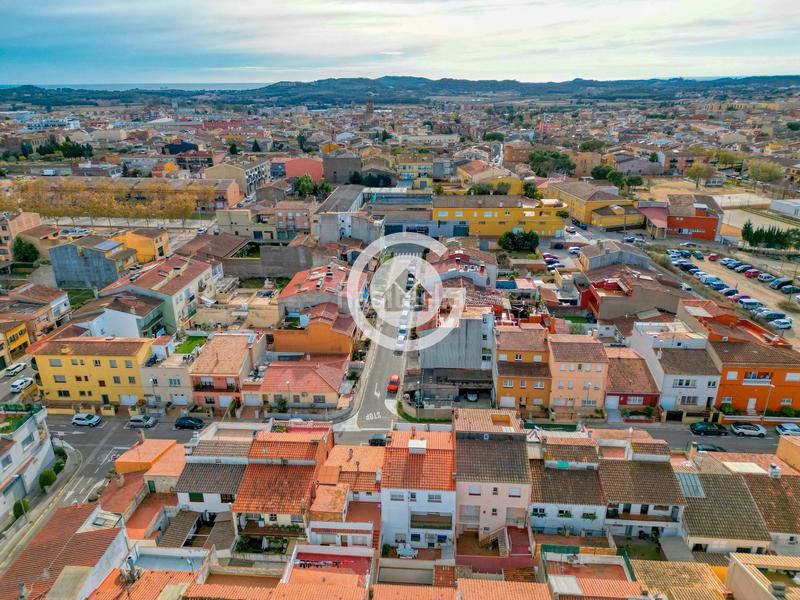 Foto a9eb232c-7bd9-403e-9f62-0559d6adf3b7. Casa adossada amb xemeneia aparcament a La Punxa Palafrugell