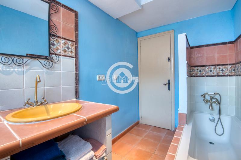 Foto ceef7061-aacb-4d2d-9efc-36477f9b000a. Casa adossada amb xemeneia aparcament a La Punxa Palafrugell