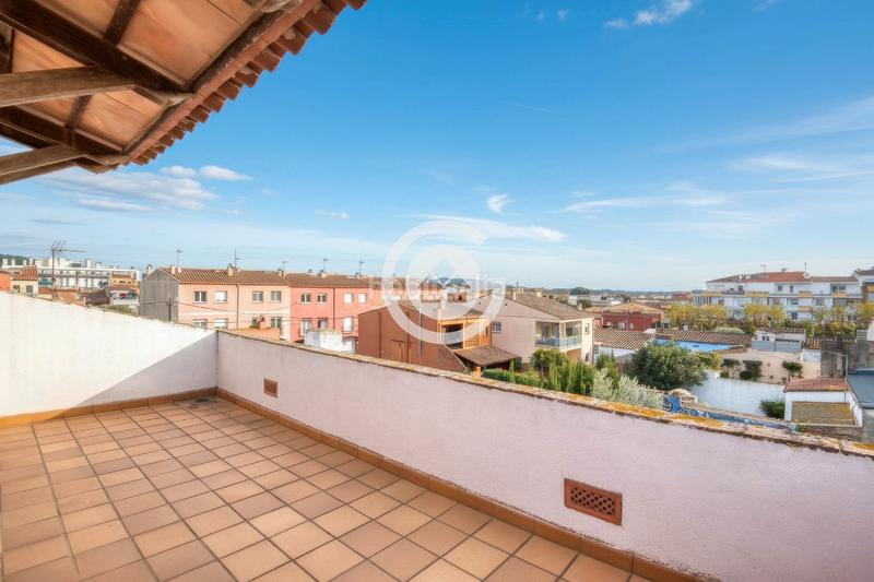 Foto acc69a5f-4968-42f5-9170-31254f7ed905. Casa aparellada amb calefacció aparcament piscina a Palafrugell