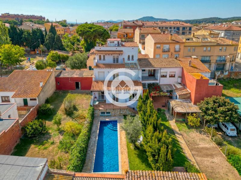 Foto ae190dcd-1edf-41c7-95fd-a49b5c83f156. Casa aparellada amb calefacció aparcament piscina a Palafrugell