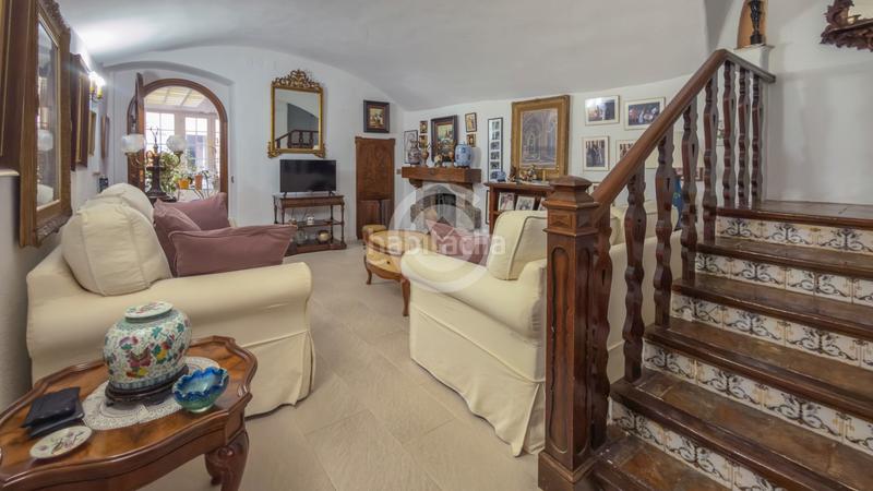 Foto 99b24866-87b6-4d21-88b0-e3c4e9322262. Casa adossada amb xemeneia calefacció a Centre Palafrugell