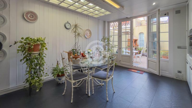 Foto b0d26b87-ce68-41d9-9108-1e1a35086001. Casa adossada amb xemeneia calefacció a Centre Palafrugell