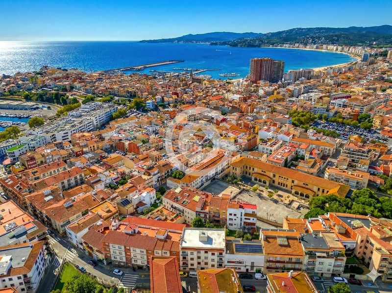 Foto bc47d2bd-1bd2-493f-b343-65af019af36f. Pis amb calefacció a Centre Palamós