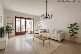 Maison à Sant sebastià. Casa de pueblo con local comercial en venta en el centro de pala