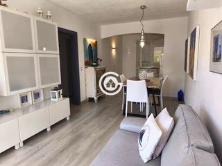 Flat in Calella de Palafrugell. Apartamento reformado con terraza y piscina comunitaria en calel